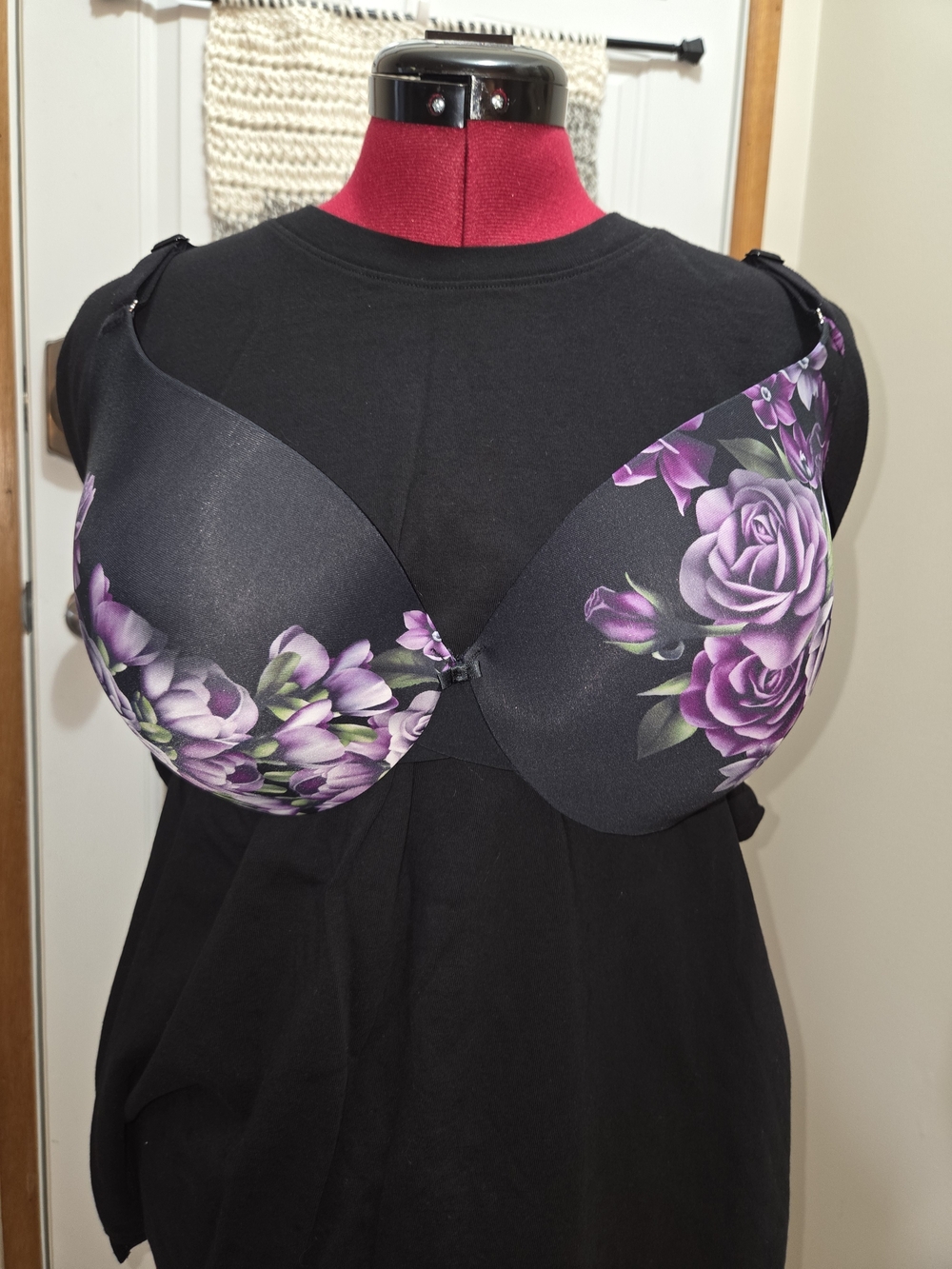 La Vie En Rose Black Bra with Purple Rose Print